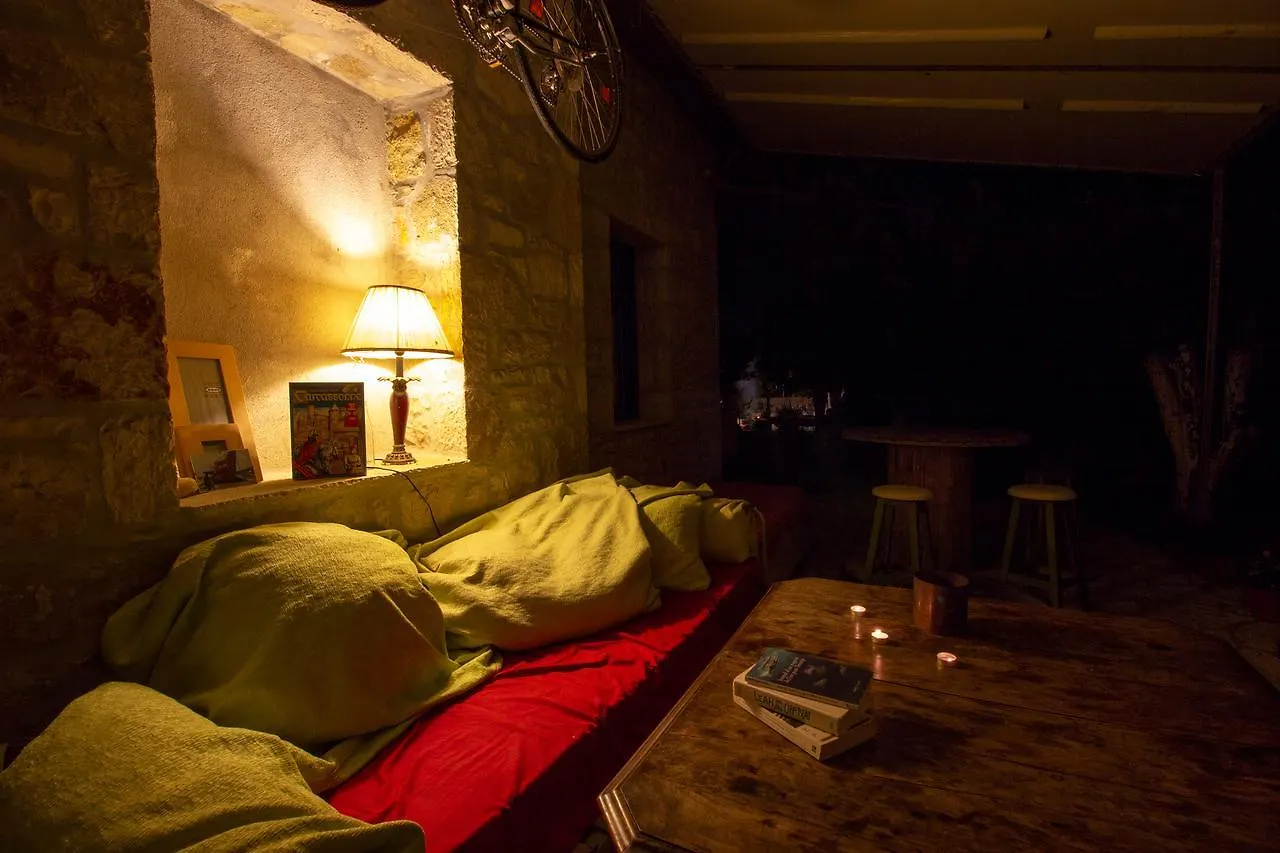 Himara Hostel