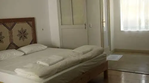 Himara Hostel  Himare